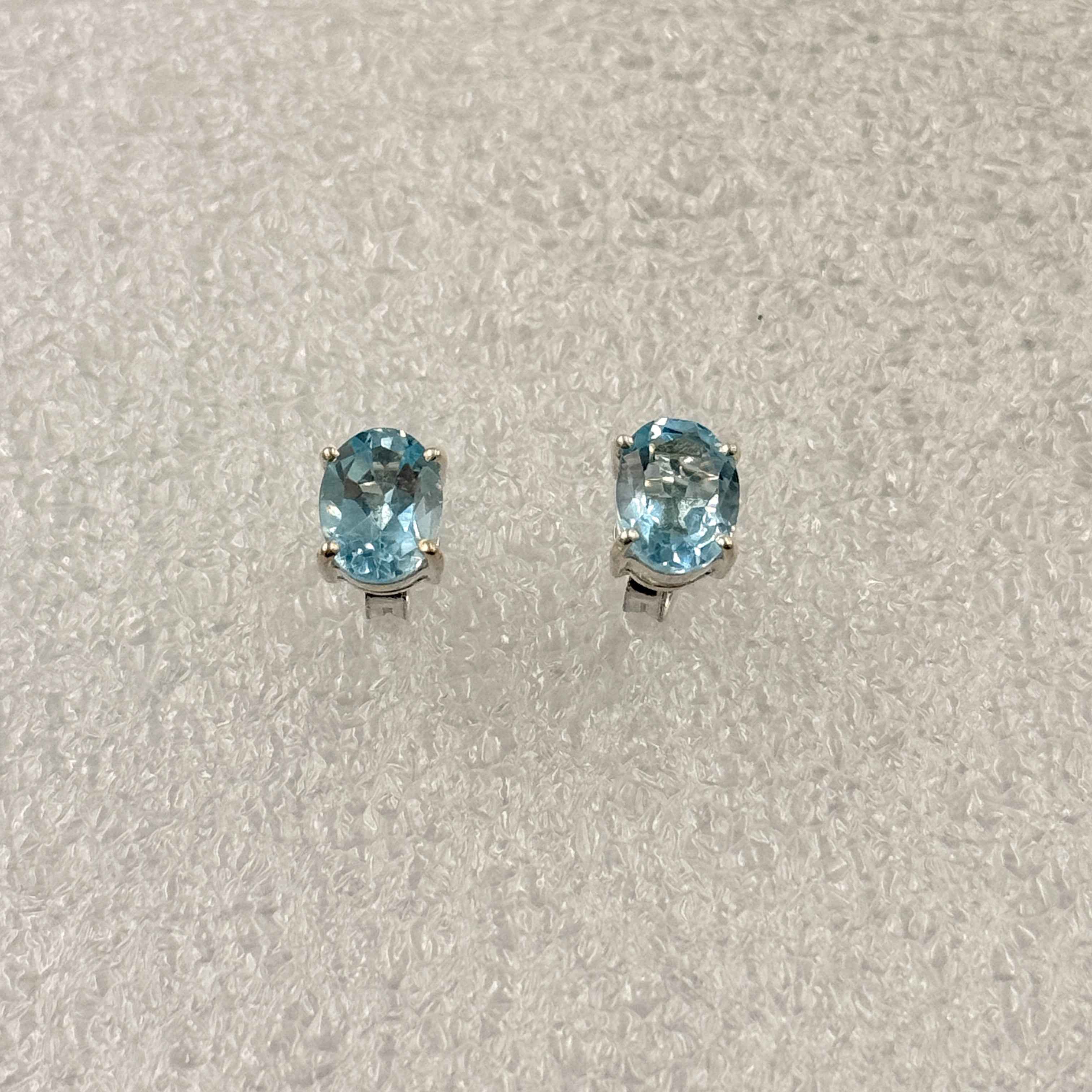 Sterling Silver Oval Aquamarine Post Earrings Size 1